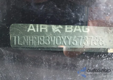 1999 Lincoln Town Car Cartier from USA, damaged, VIN 1LNHM83W0XY673738